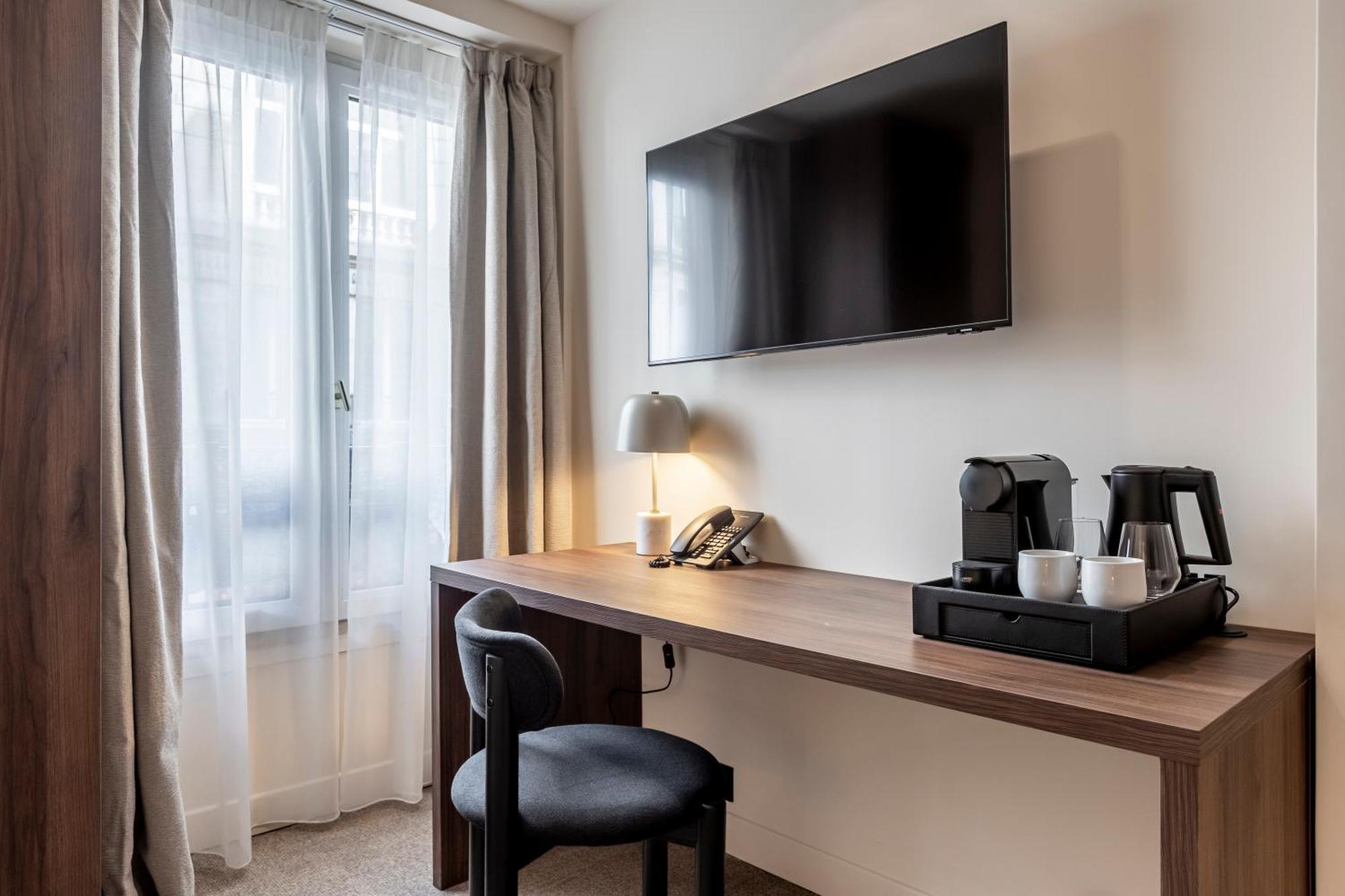 Le Monsieur By Sweett Hotel Париж Стая снимка