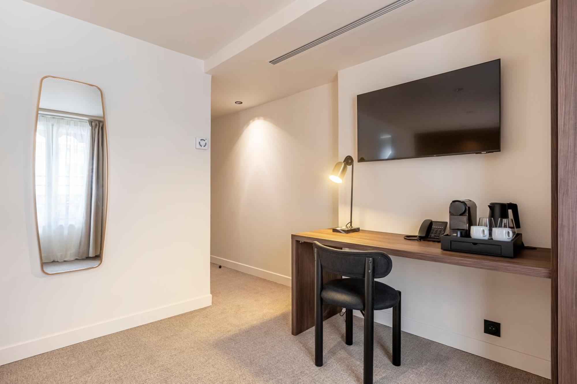 Le Monsieur By Sweett Hotel Париж Стая снимка